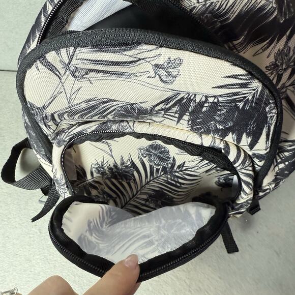 Vans Off The Wall Mini Backpack Travel Play Beach Mall Purse - Picture 4 of 9